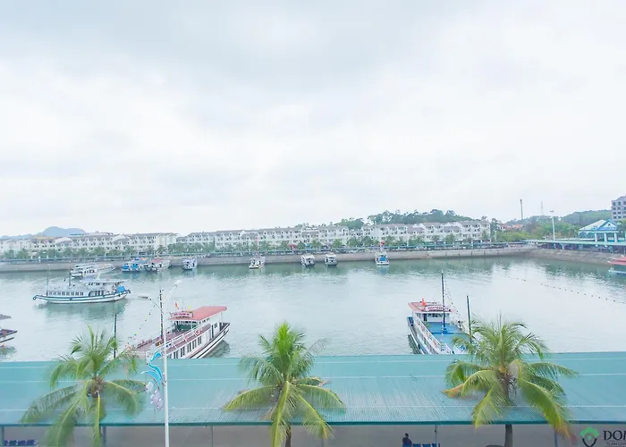 Domo Tuan Chau Khách sạn